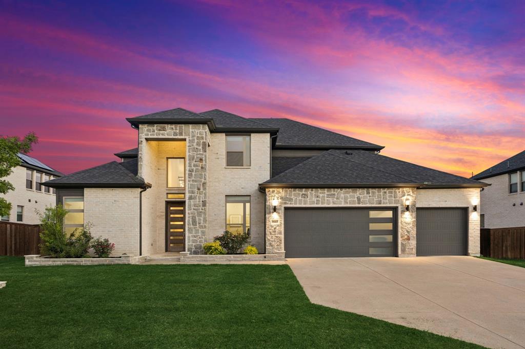 9667 Summit Hills Drive Property Photo 1