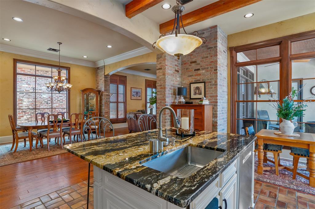 112 Vieux Carre Property Photo 12