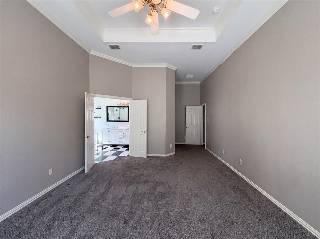 2404 Royal Birkdale Drive Property Photo 4