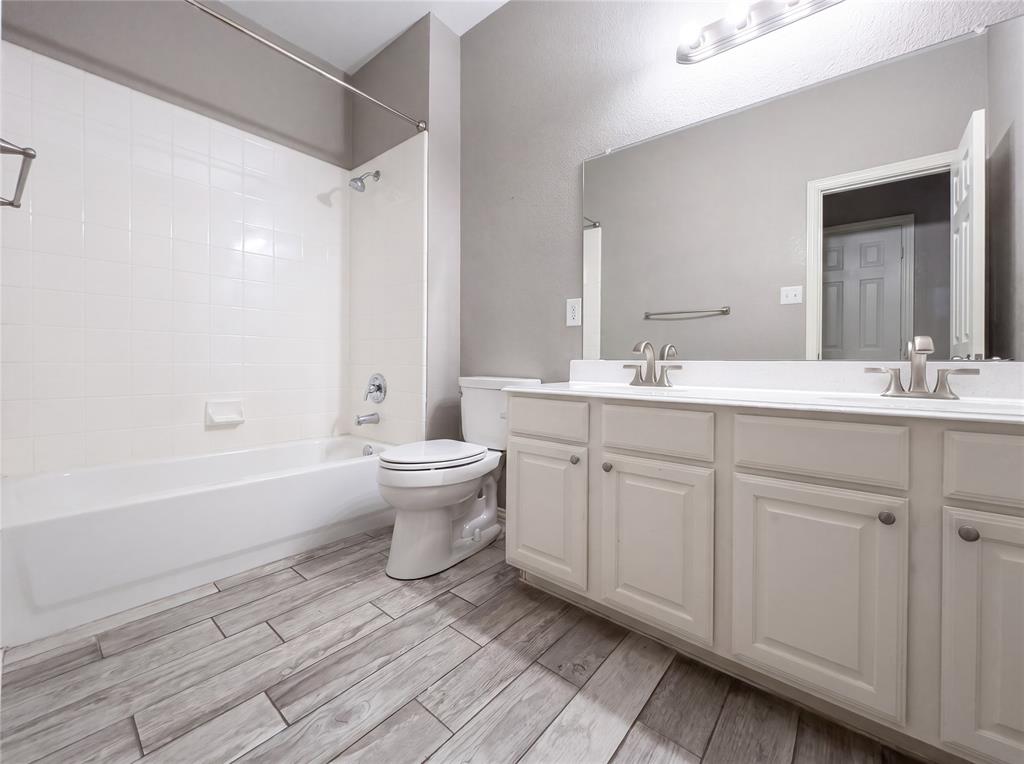 2404 Royal Birkdale Drive Property Photo 19