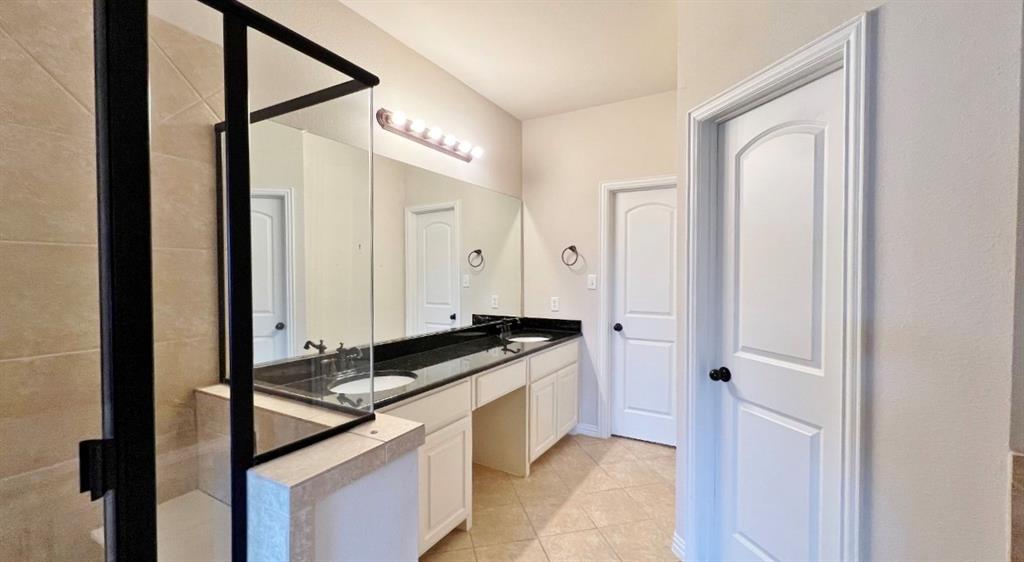 2500 Rockbrook Drive 40 Property Photo 15