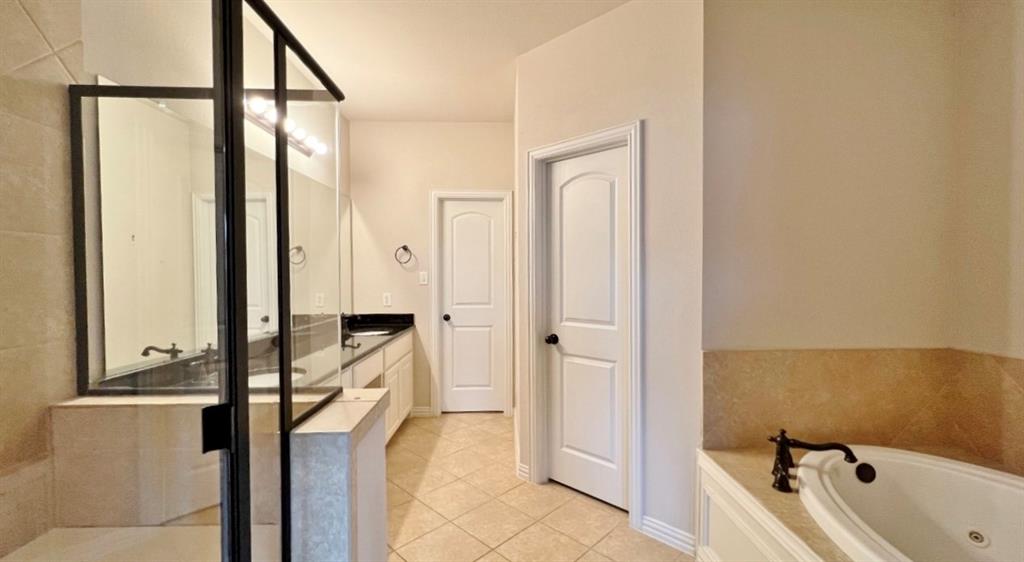 2500 Rockbrook Drive 40 Property Photo 16