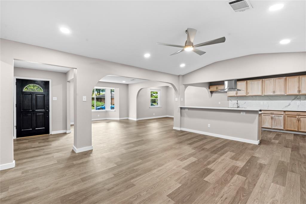 702 Austrian Road Property Photo 1