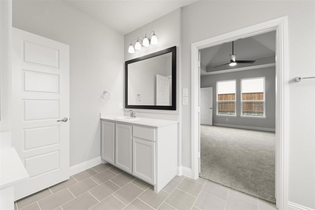 1636 Edgeway Drive Property Photo 11
