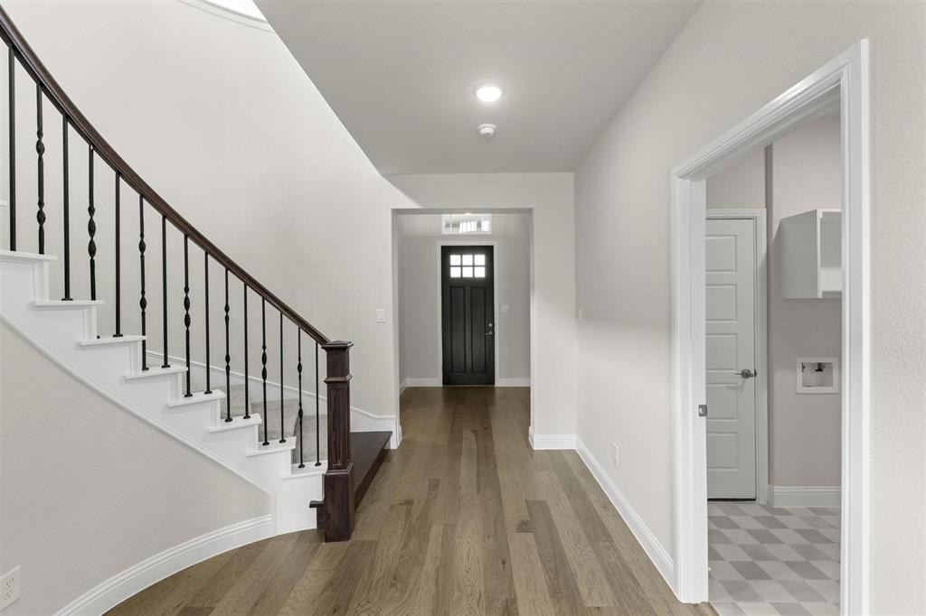 2012 Sesaro Drive Property Photo 5