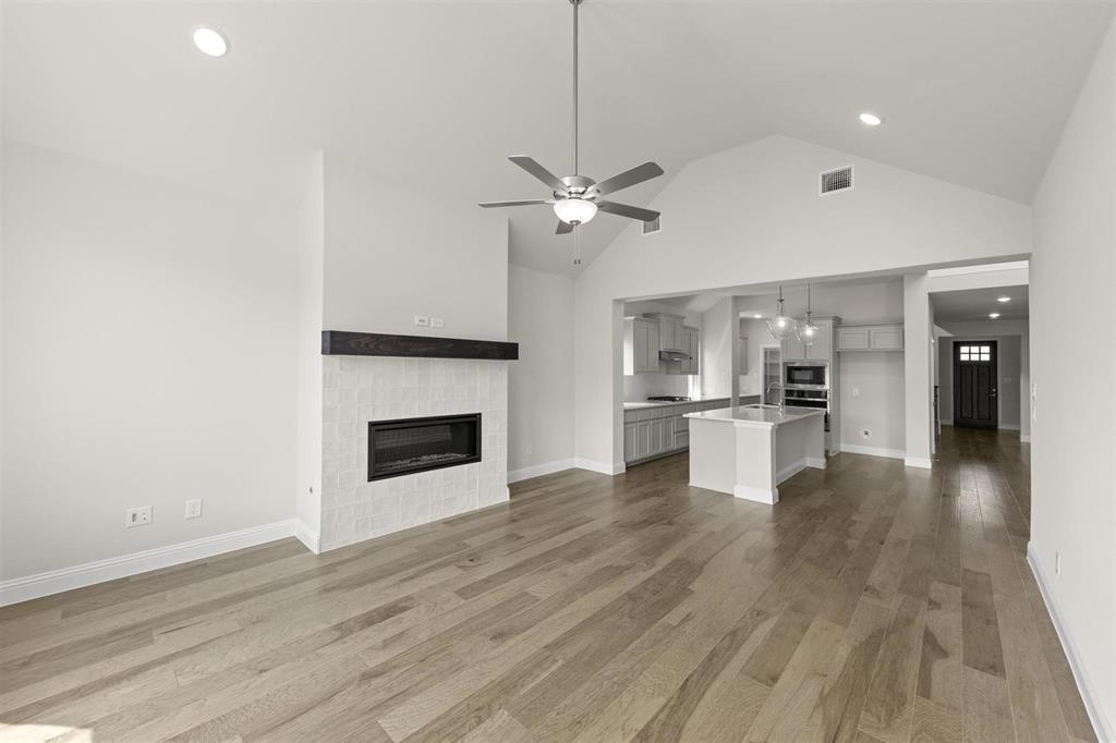 2012 Sesaro Drive Property Photo 6