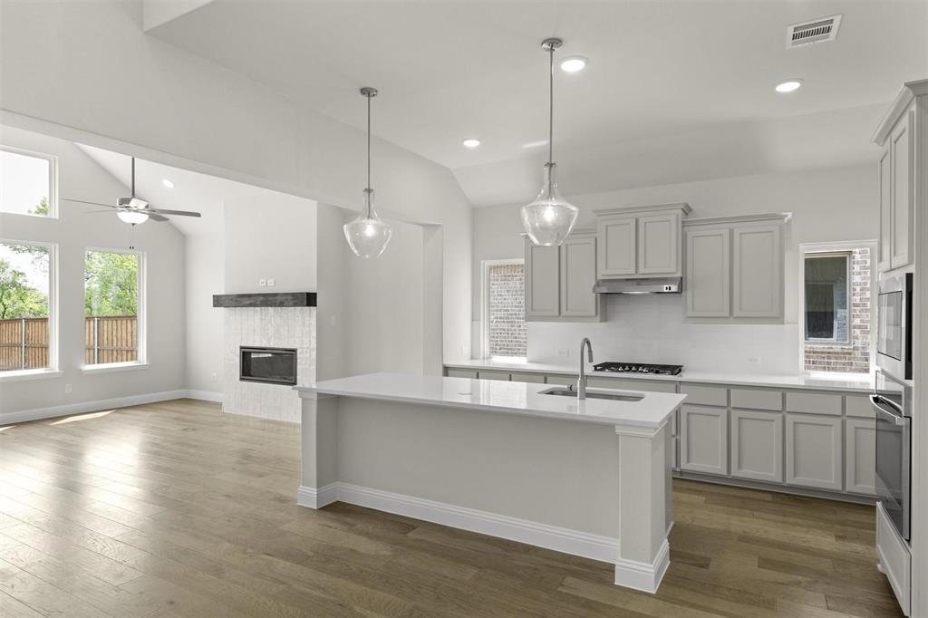 2012 Sesaro Drive Property Photo 8