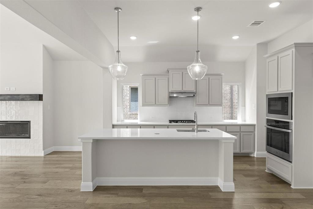 2012 Sesaro Drive Property Photo 9