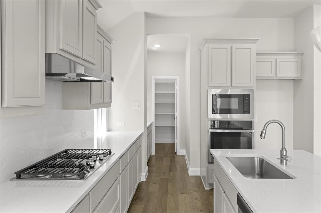 2012 Sesaro Drive Property Photo 10