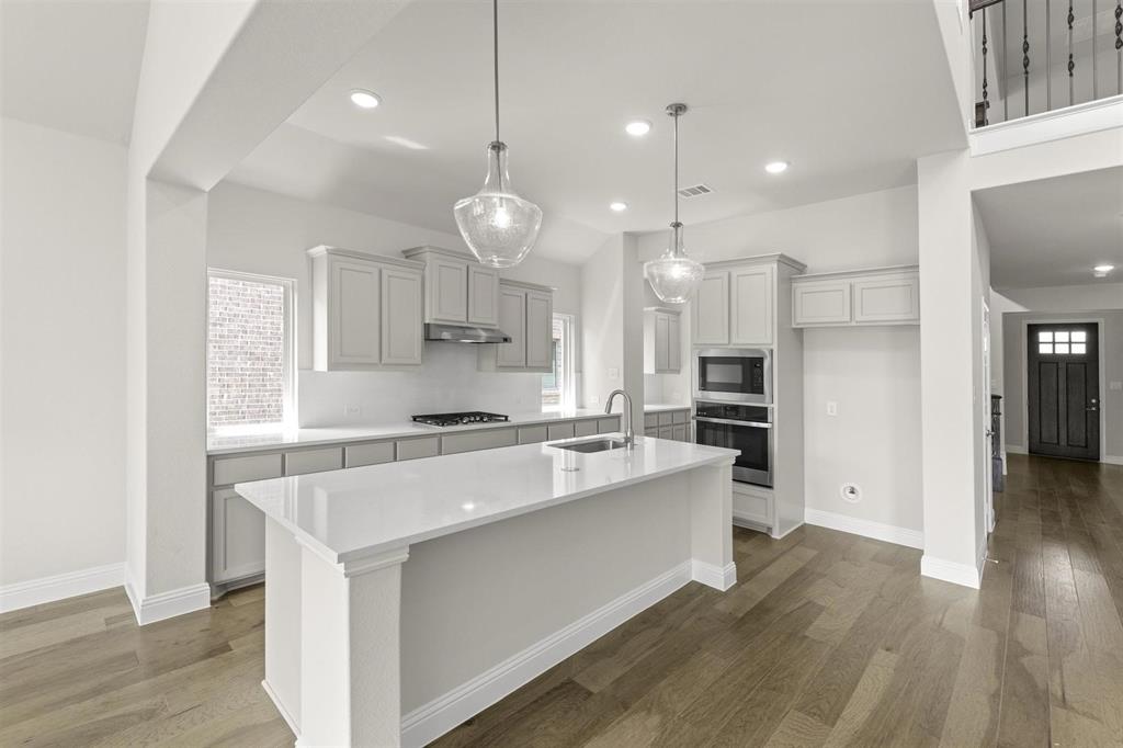 2012 Sesaro Drive Property Photo 11