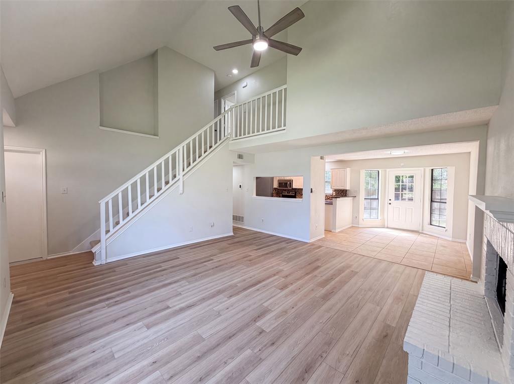 4300 Windwillow Court Property Photo 3