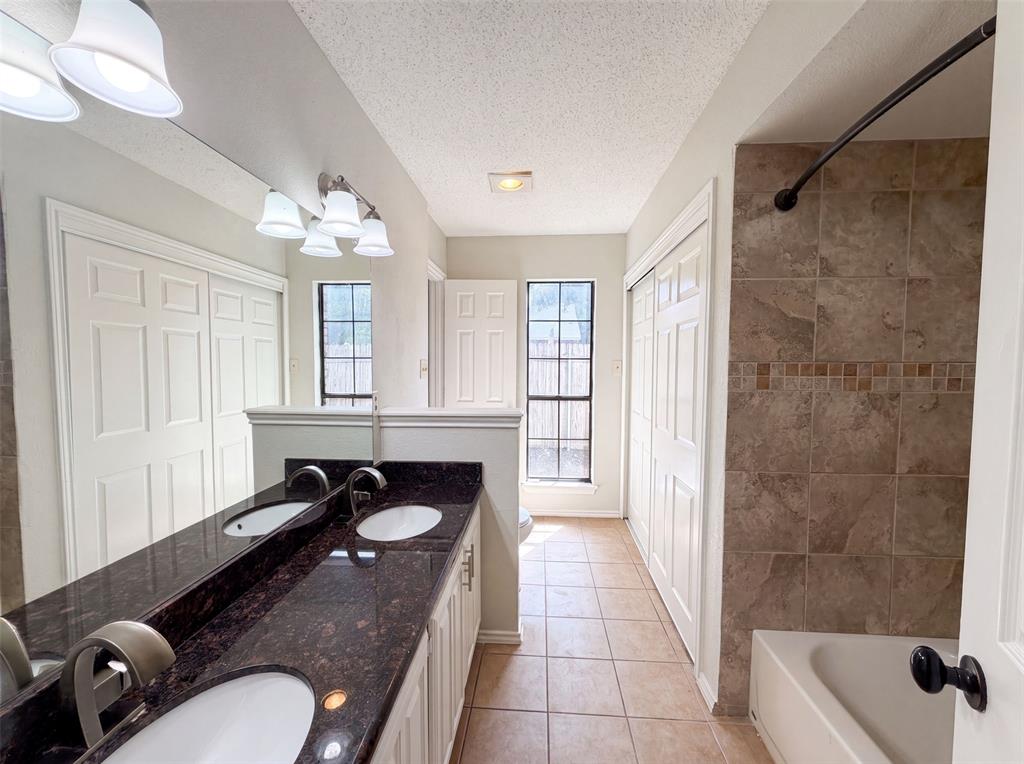 4300 Windwillow Court Property Photo 20