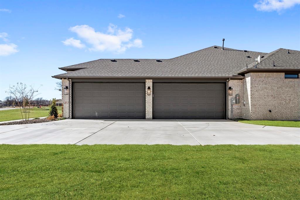 9316 Bluestem Lane Property Photo 3