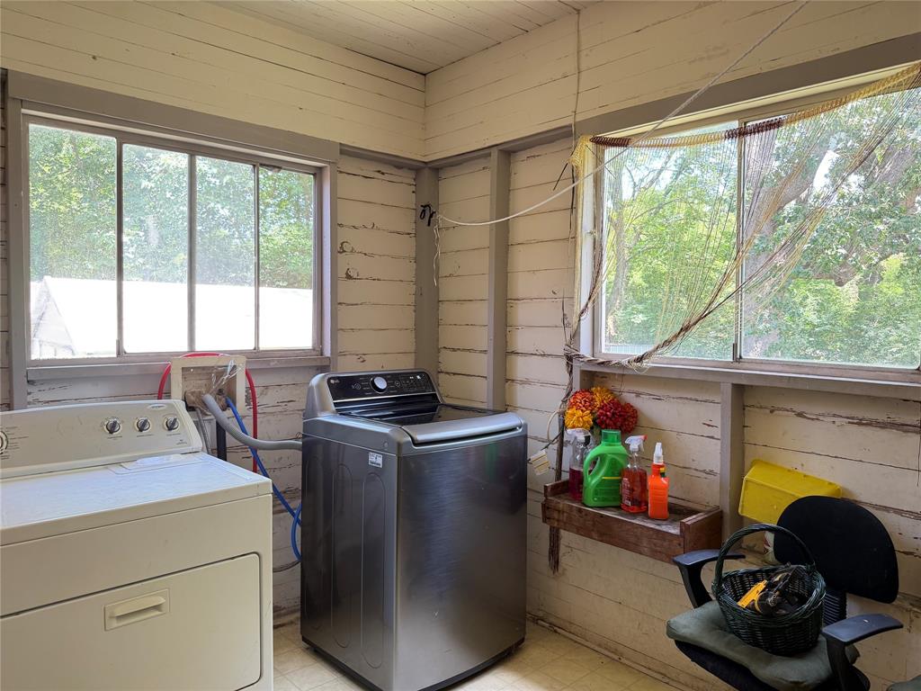 140 S Main Street Property Photo 16