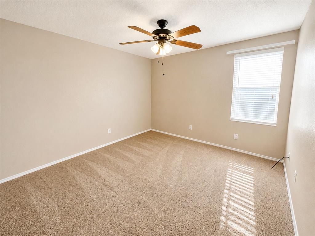 1600 Fieldstone Drive Property Photo 8