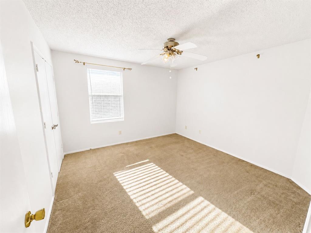 1600 Fieldstone Drive Property Photo 10