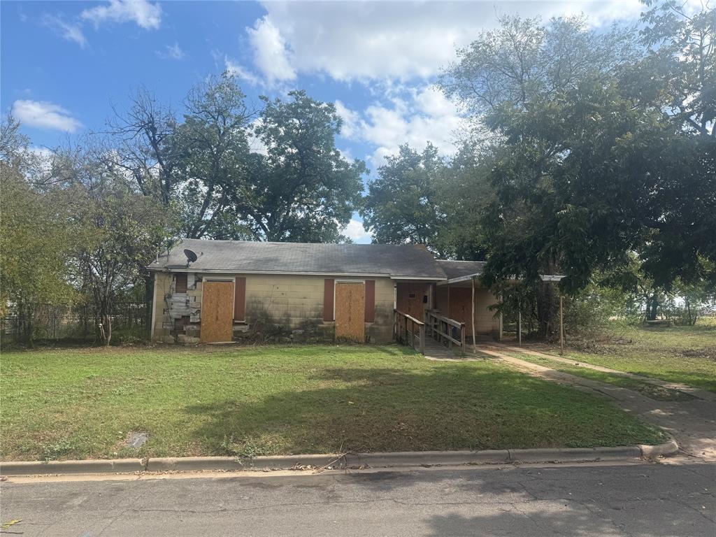 3820 Elliott Drive Property Photo 1