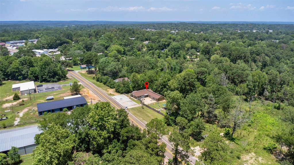 413 State Highway 323 E Property Photo 3