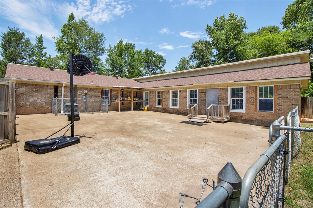 413 State Highway 323 E Property Photo 5