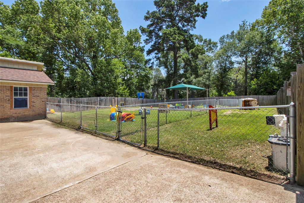 413 State Highway 323 E Property Photo 6