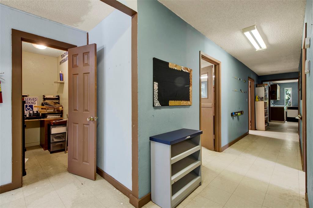 413 State Highway 323 E Property Photo 9