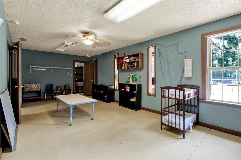 413 State Highway 323 E Property Photo 10