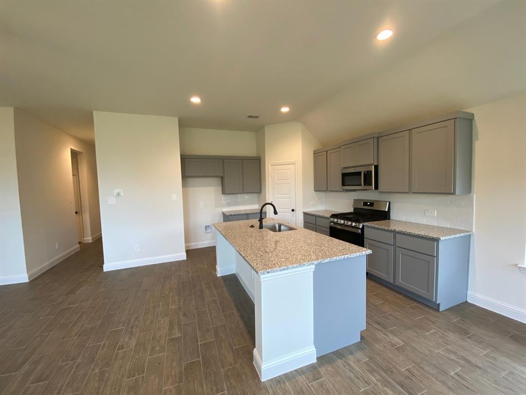 10305 Linseed Drive Property Photo 6