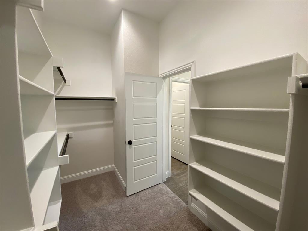 10305 Linseed Drive Property Photo 9
