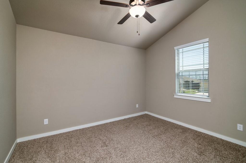 635 Wheatfield Drive Property Photo 9