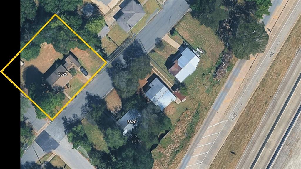 3825 Elliott Drive Property Photo 2