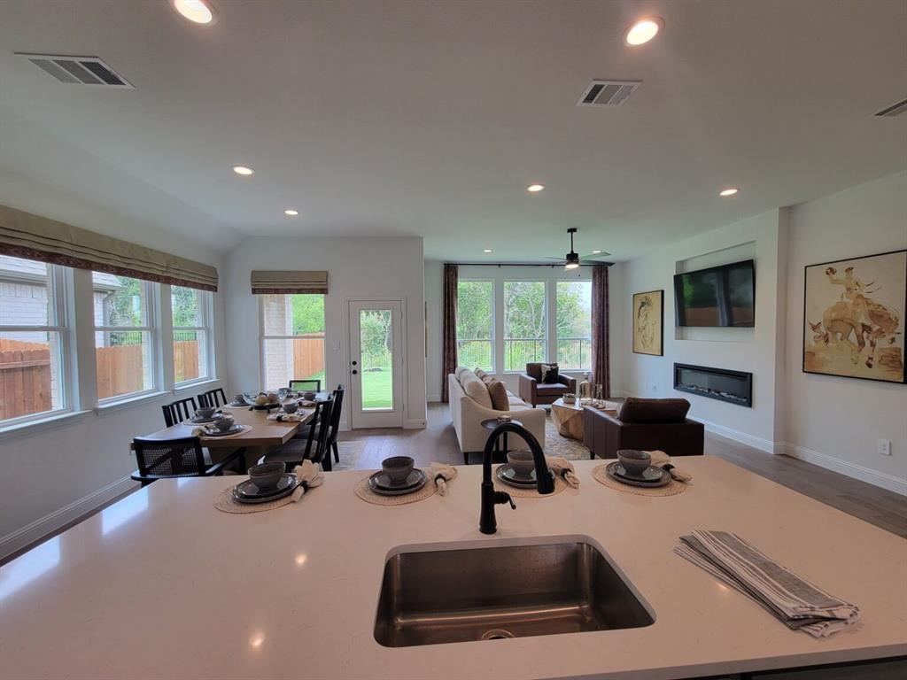 4428 Aralia Street Property Photo 5