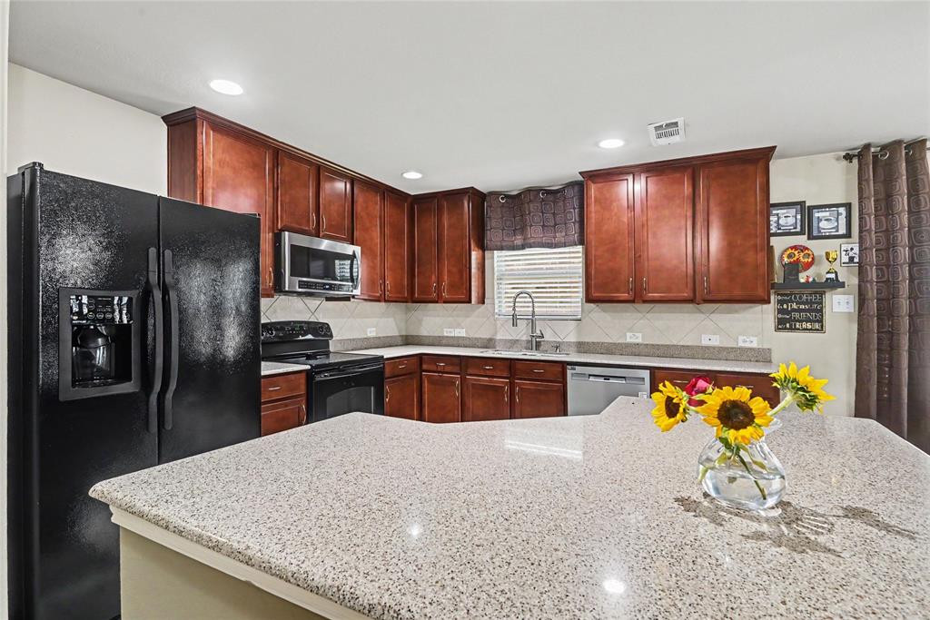 1201 Nighthawk Road Property Photo 11