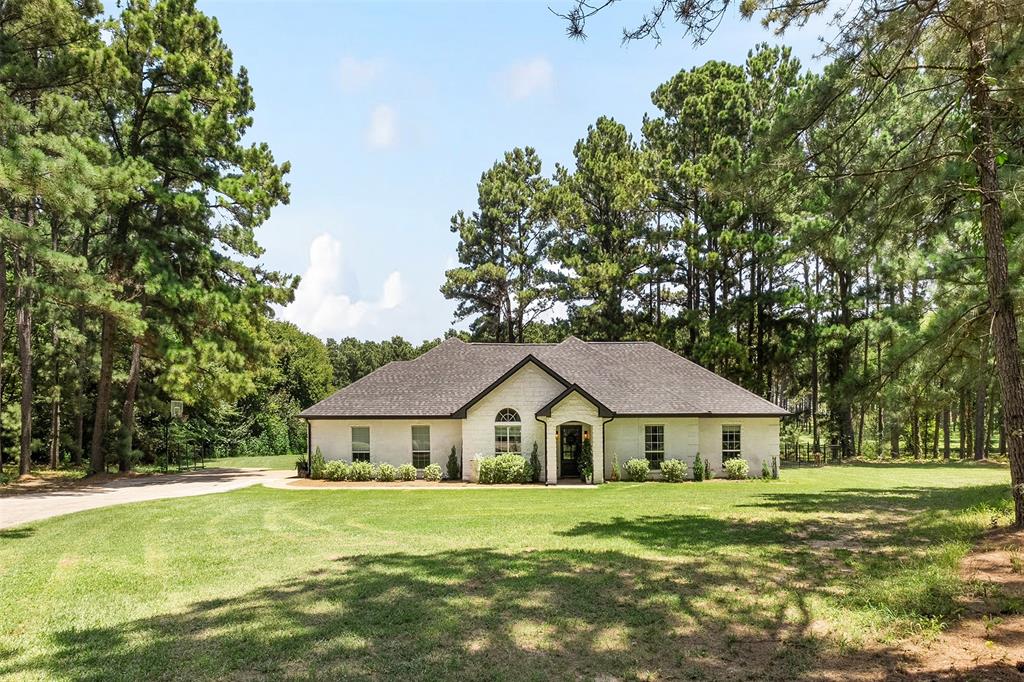 1109 Robbins Road Property Photo 1
