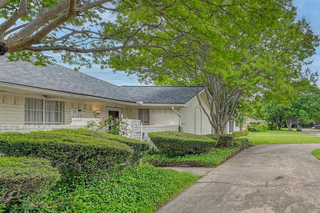 10207 Carry Back Circle Property Photo 4