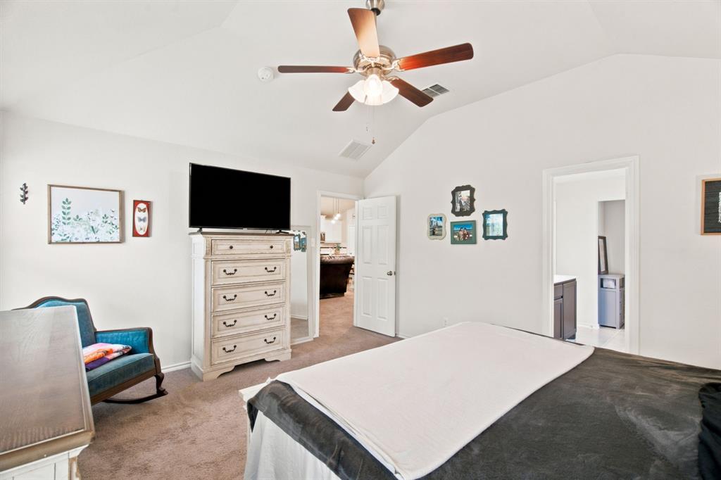 3901 Kensington Drive Property Photo 16