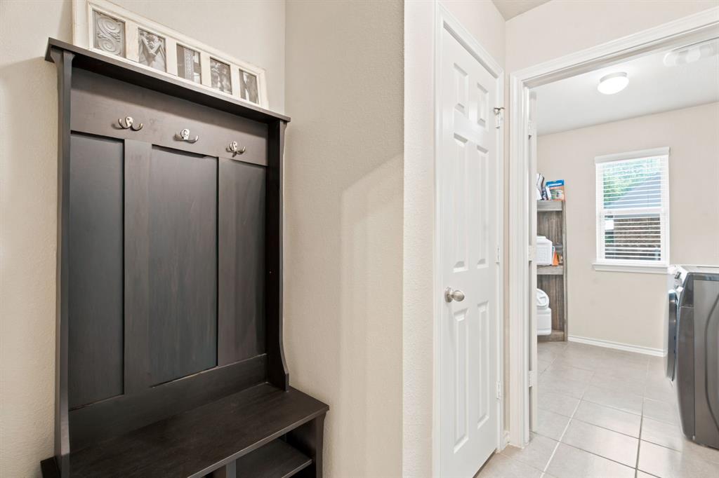 3901 Kensington Drive Property Photo 27