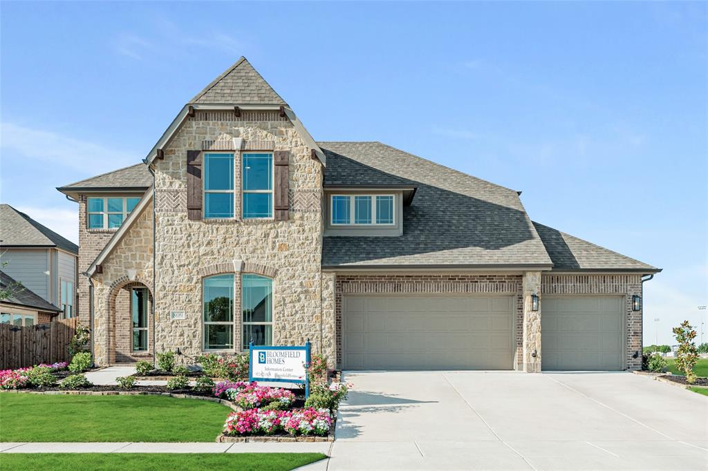 809 Twin Pine Court Property Photo 1