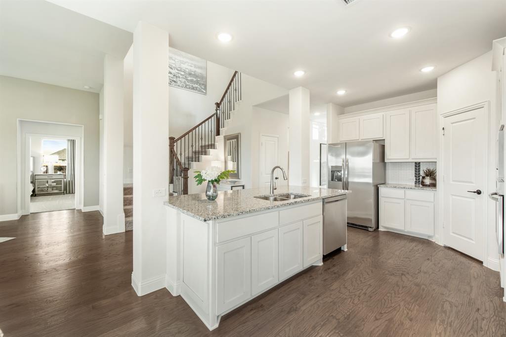 809 Twin Pine Court Property Photo 10