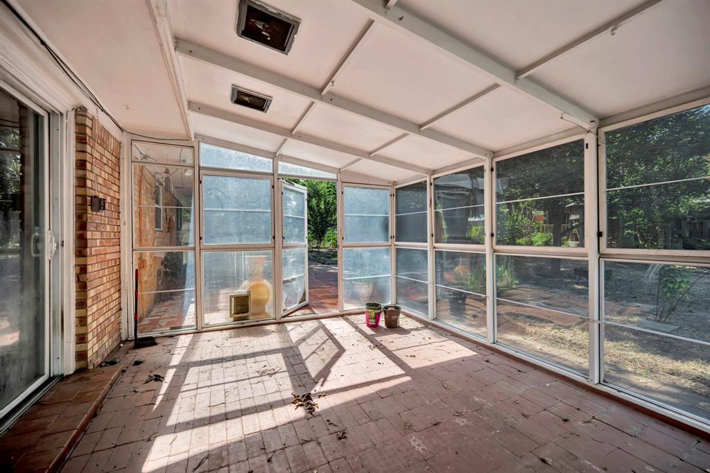 7004 Meadowbrook Drive Property Photo 33