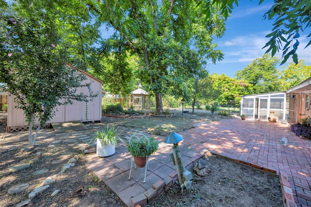 7004 Meadowbrook Drive Property Photo 37