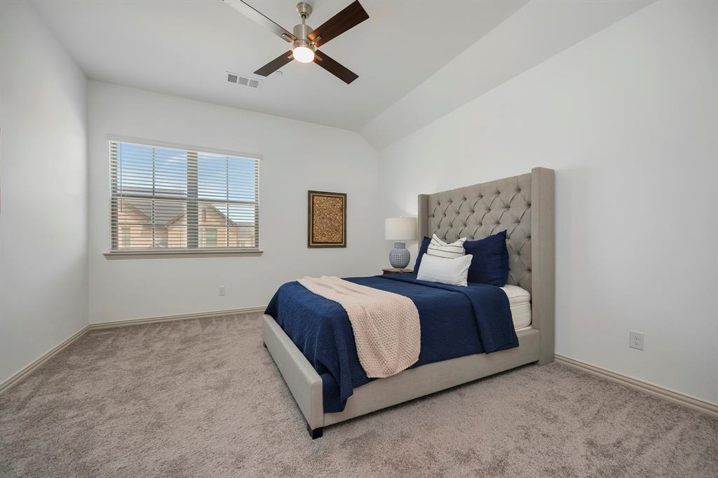 425 Parkside Drive Property Photo 14
