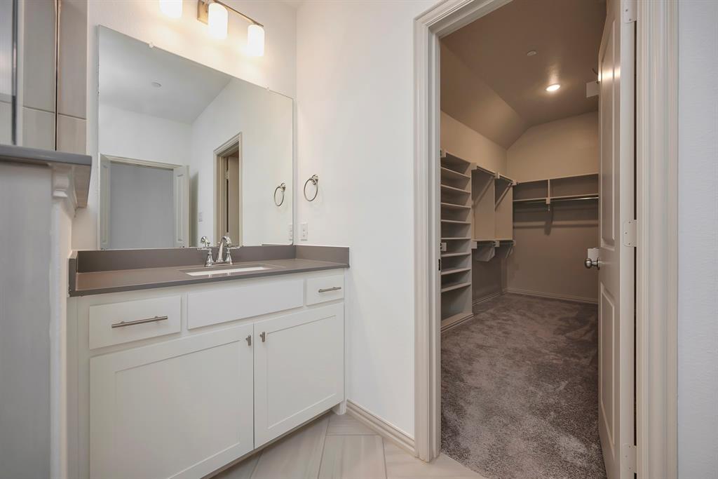 425 Parkside Drive Property Photo 19