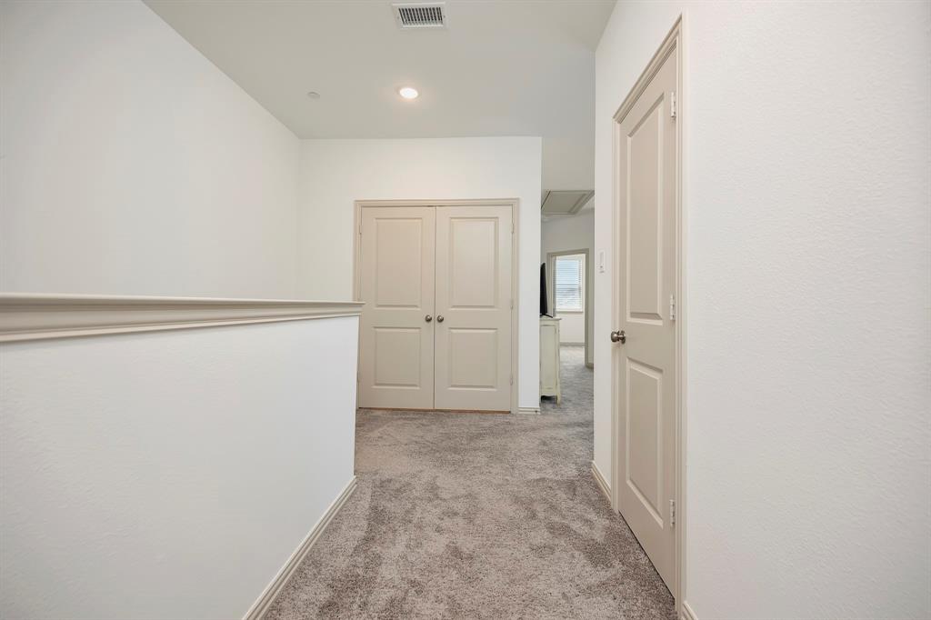 425 Parkside Drive Property Photo 20
