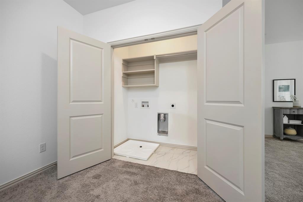 425 Parkside Drive Property Photo 24