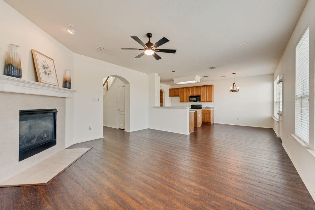 306 Salsbury Drive Property Photo 6