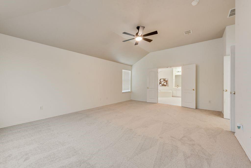 306 Salsbury Drive Property Photo 17
