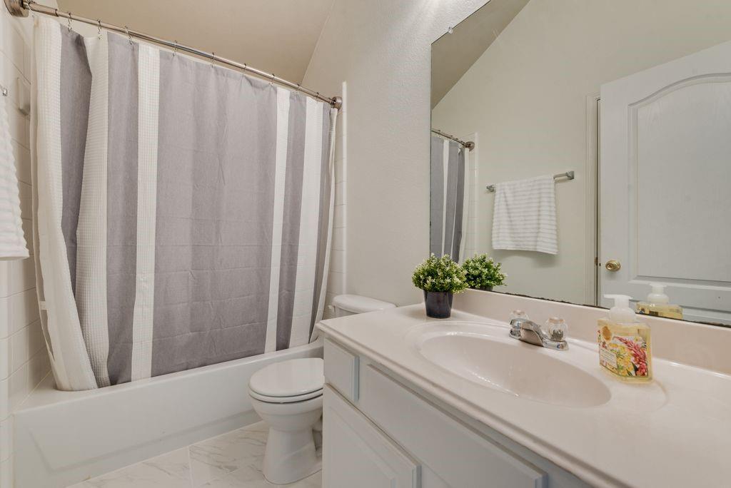 306 Salsbury Drive Property Photo 25
