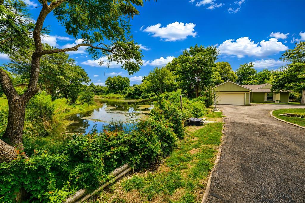 256 Country Club Road Property Photo 5