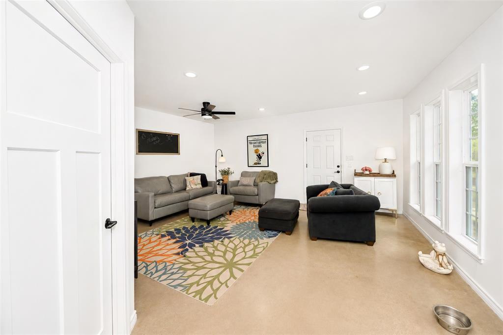 256 Country Club Road Property Photo 14