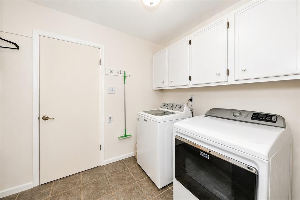 256 Country Club Road Property Photo 24